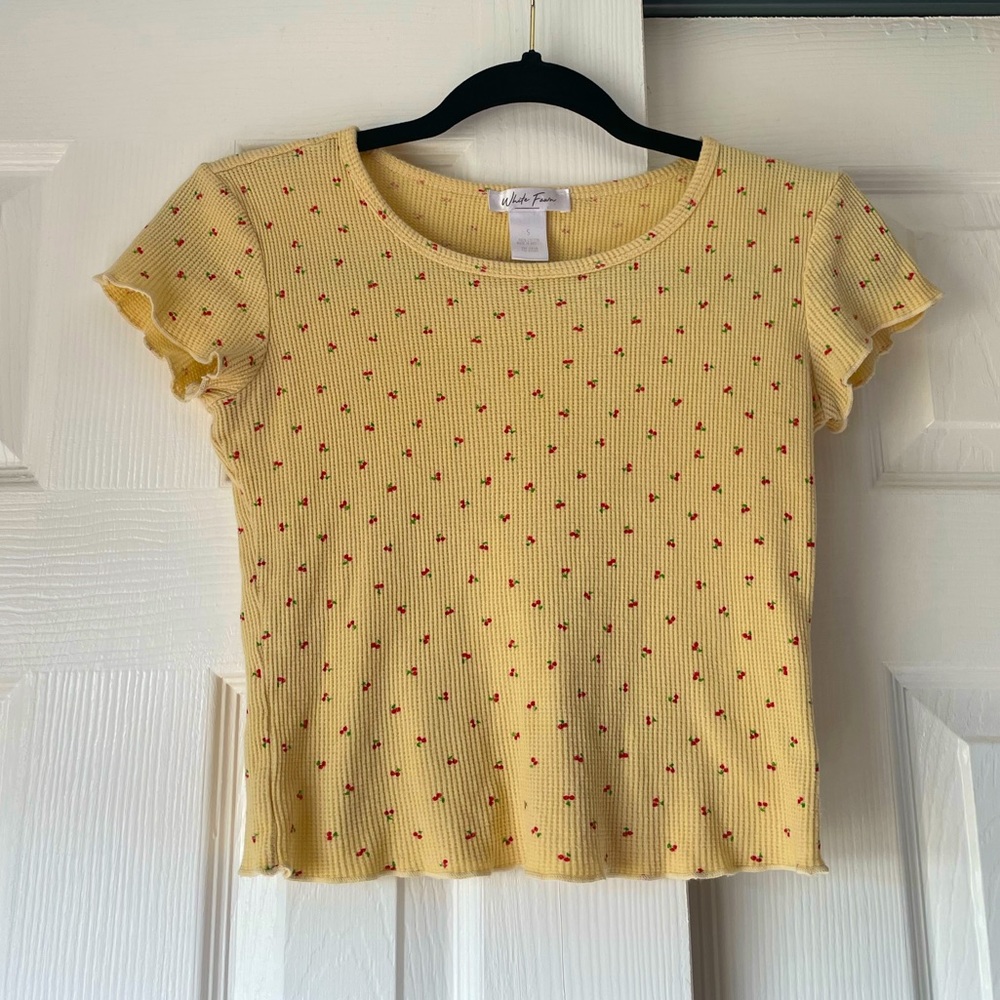 Tillys White Fawn short sleeve crop top size small